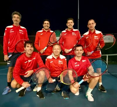 El equipo B del Real Grupo de Cultura Covadonga ganó en la segunda división de los veteranos +45