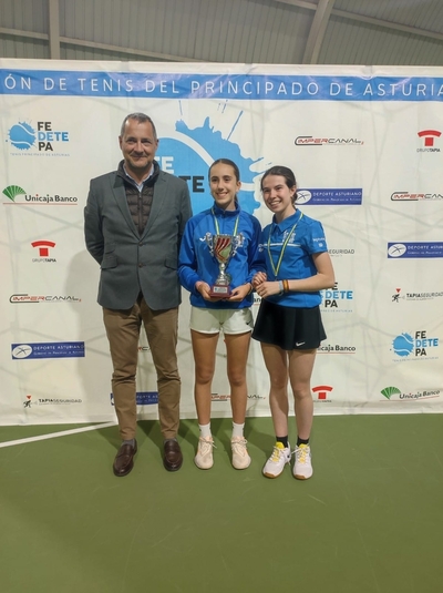 Las subcampeonas: Club de Tenis Olivares Oviedo-A